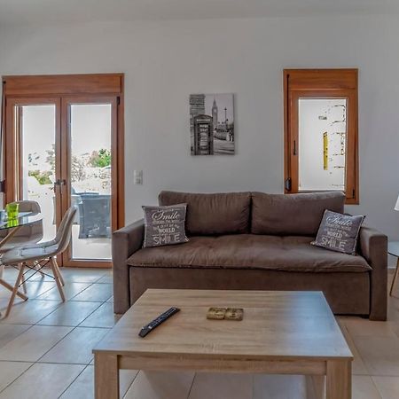 يورانيون Karena Seaview Villa المظهر الخارجي الصورة