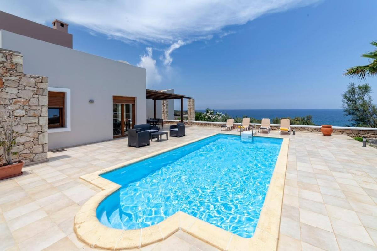 يورانيون Karena Seaview Villa المظهر الخارجي الصورة