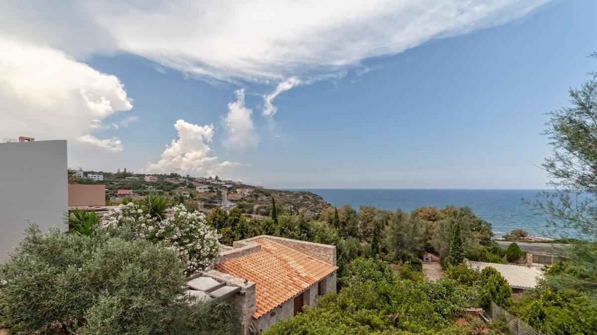 يورانيون Karena Seaview Villa المظهر الخارجي الصورة